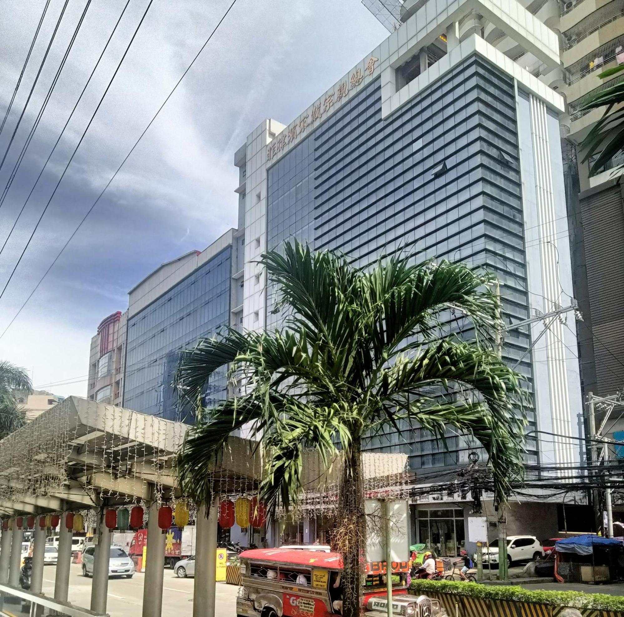 Pristine 1 Manila Exterior photo